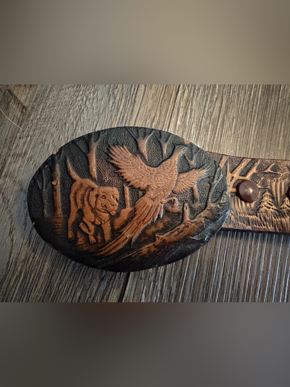 Vintage Handcrafted Leather Belt Buckle with Bird and Dog Motif - Brown